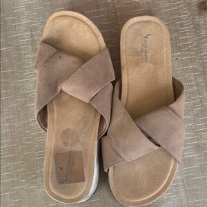 Kookaburra by UGG Women's Tan Slide Sandals